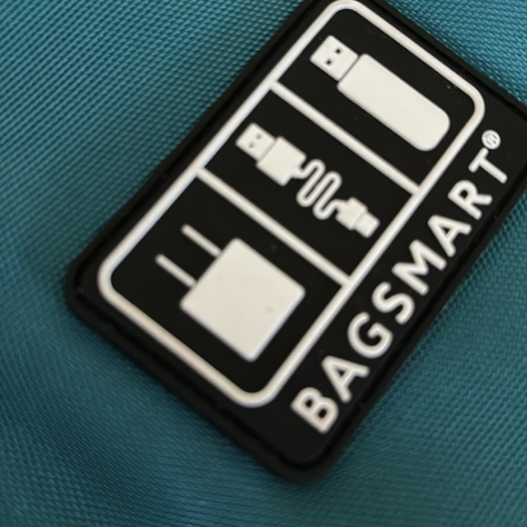 Bagsmart Tech Cable Organizer card game holder - Picture 5 of 10